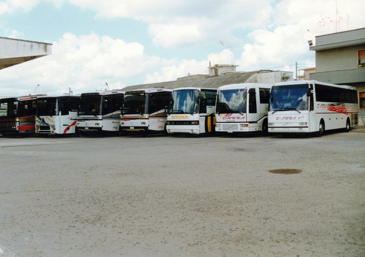 Foto storica dei mezzi Autoservizi D'Anna